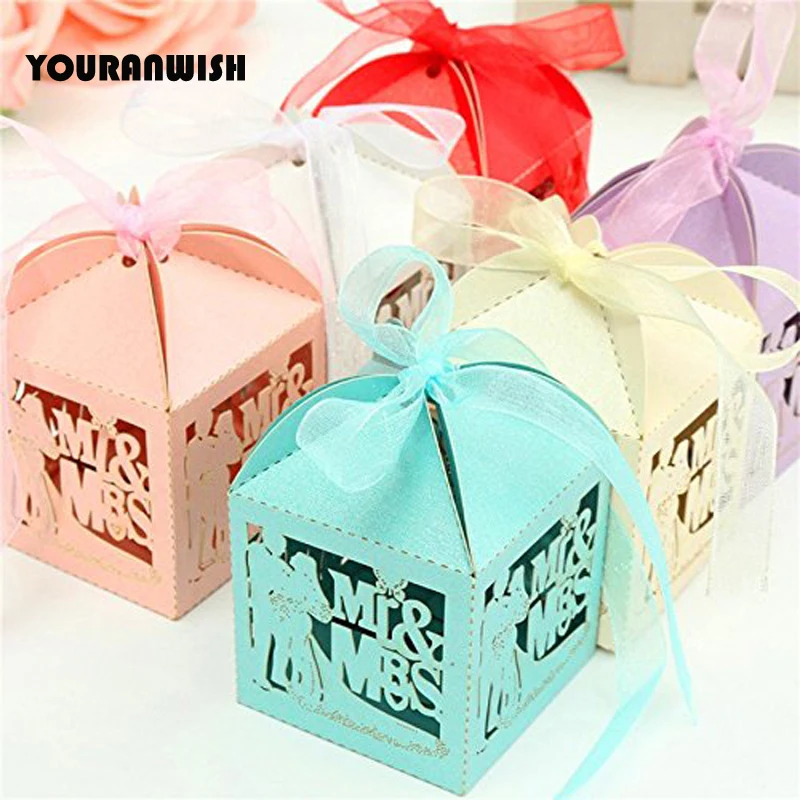 50pcs Bride and groom Paper Candy Boxes Gift Ribbon Wedding Party Favor Box Gift