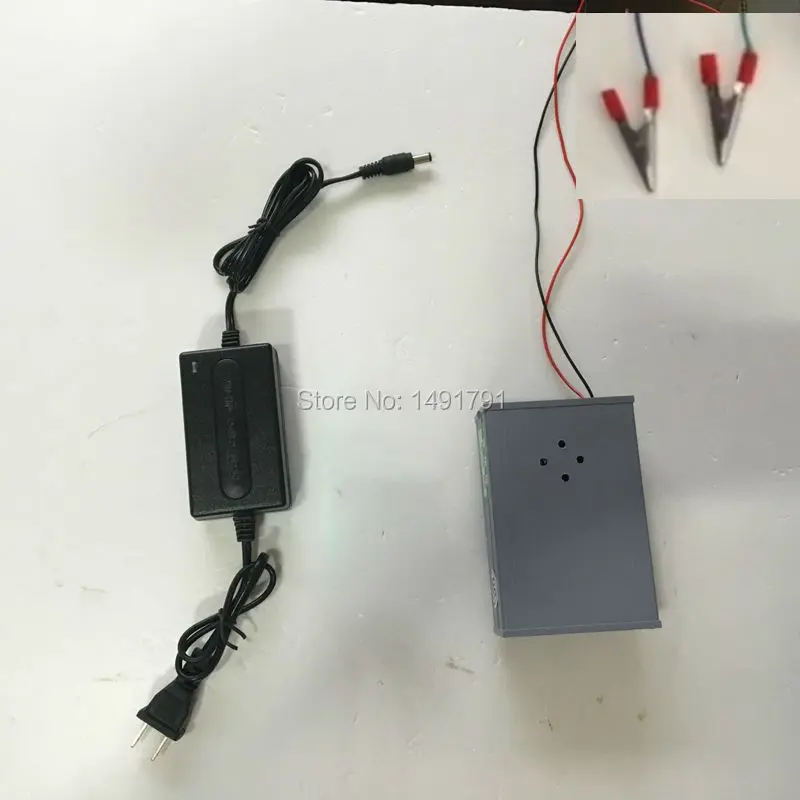 Hold hands prop.jpg 