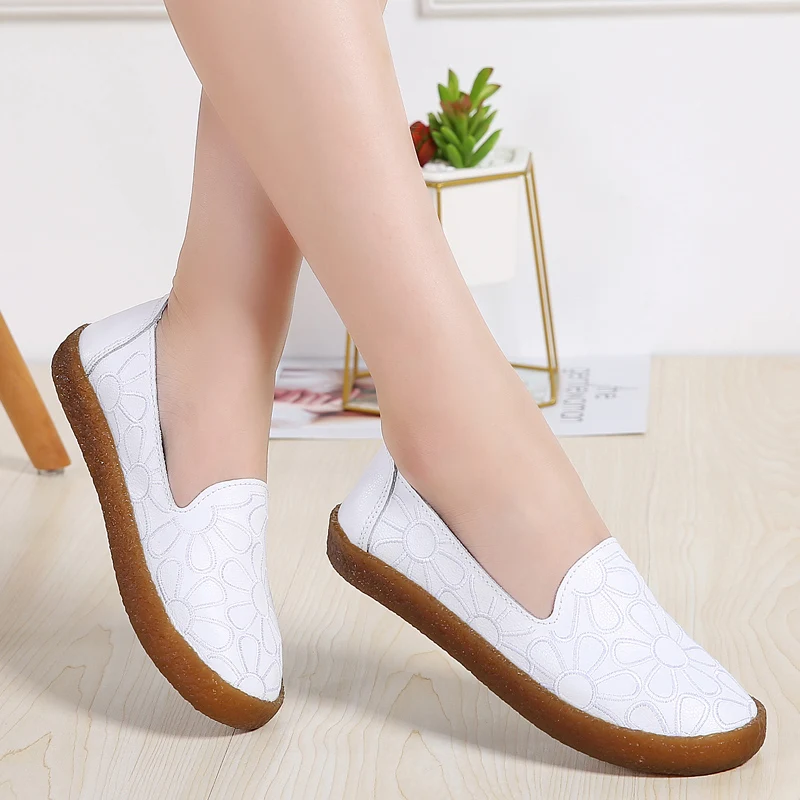 

Dumoo Spring Summer Flats Shoes Women Loafers Genuine Leather Boat Shoes Basic Ladies Cutout Loafers Slip On Ballet Flats