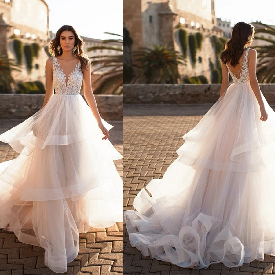 

Charming V-neck Lace Applique Layer A-line Wedding Dress with Beading Belt V-back Sweep Train Bridal Dress Vestido de novia