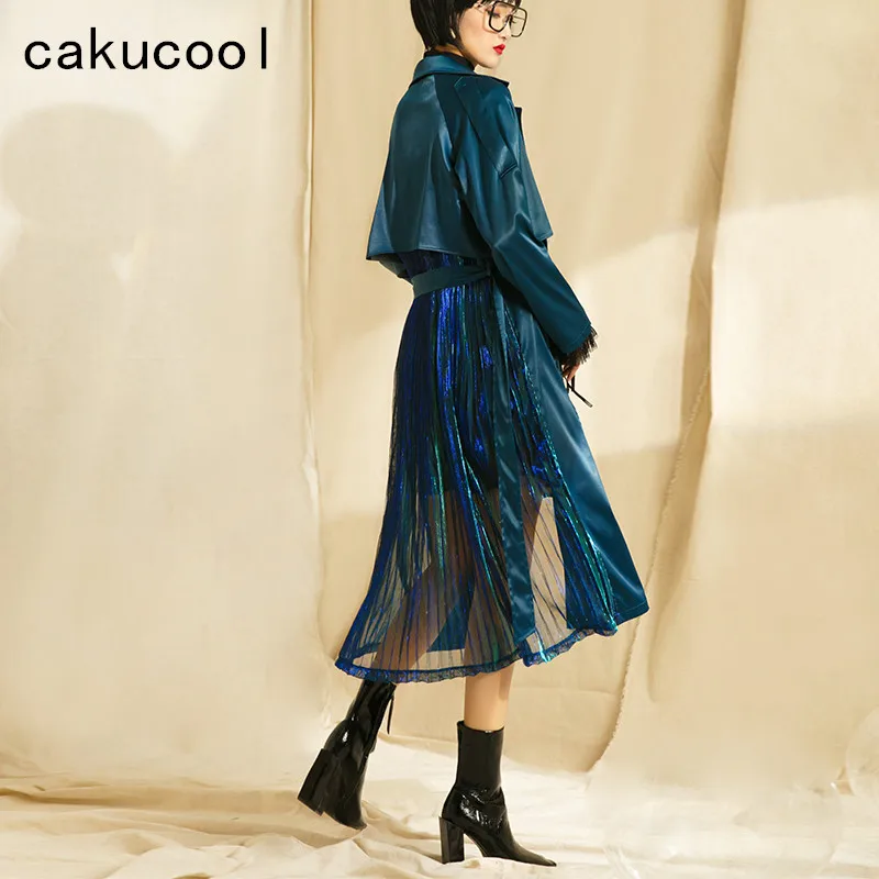 Женский плащ Cakucool Синий Шелковый Тренч с длинным рукавом и поясом блестящим