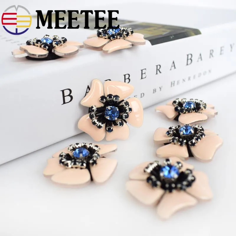 

Meetee 4pcs 35mm Fashion Flower Rhinestone 3D Clothing Patch DIY Beaded Coat Sweater Decorative Button Hand Sewing Material