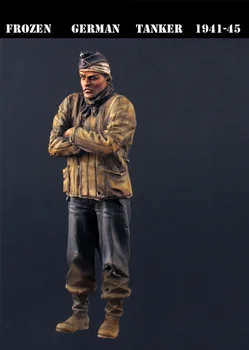 

Scale Models 1/ 35 Frozen Tanker, 1942 soldier figure Historical Resin Model