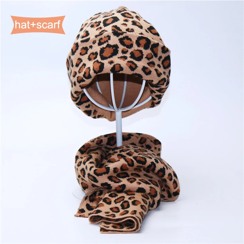 

Fashion Leopard Print Unisex Hat And Scarf Set Autumn Winter Double Beanies Hats For Women Elasticity Warm Scarves Pom Pom Hat