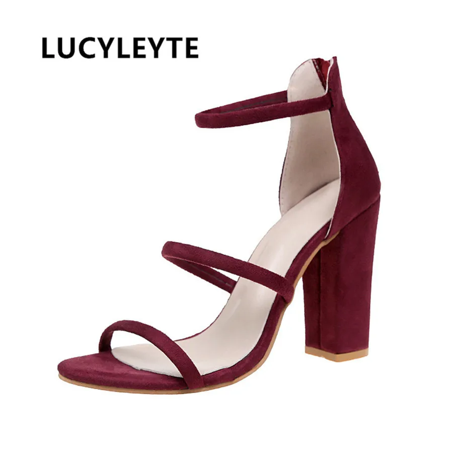 

2018 spring and summer explosions cross-border trade in Europe and the United States wind sexy plus size women's sandals