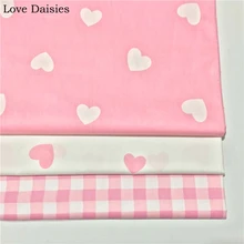 Хлопок белый розовый большая форма сердца решетки проверьте шеврон саржа ткань для DIY Дети Постельные принадлежности простыни одежда платье Craft Декор