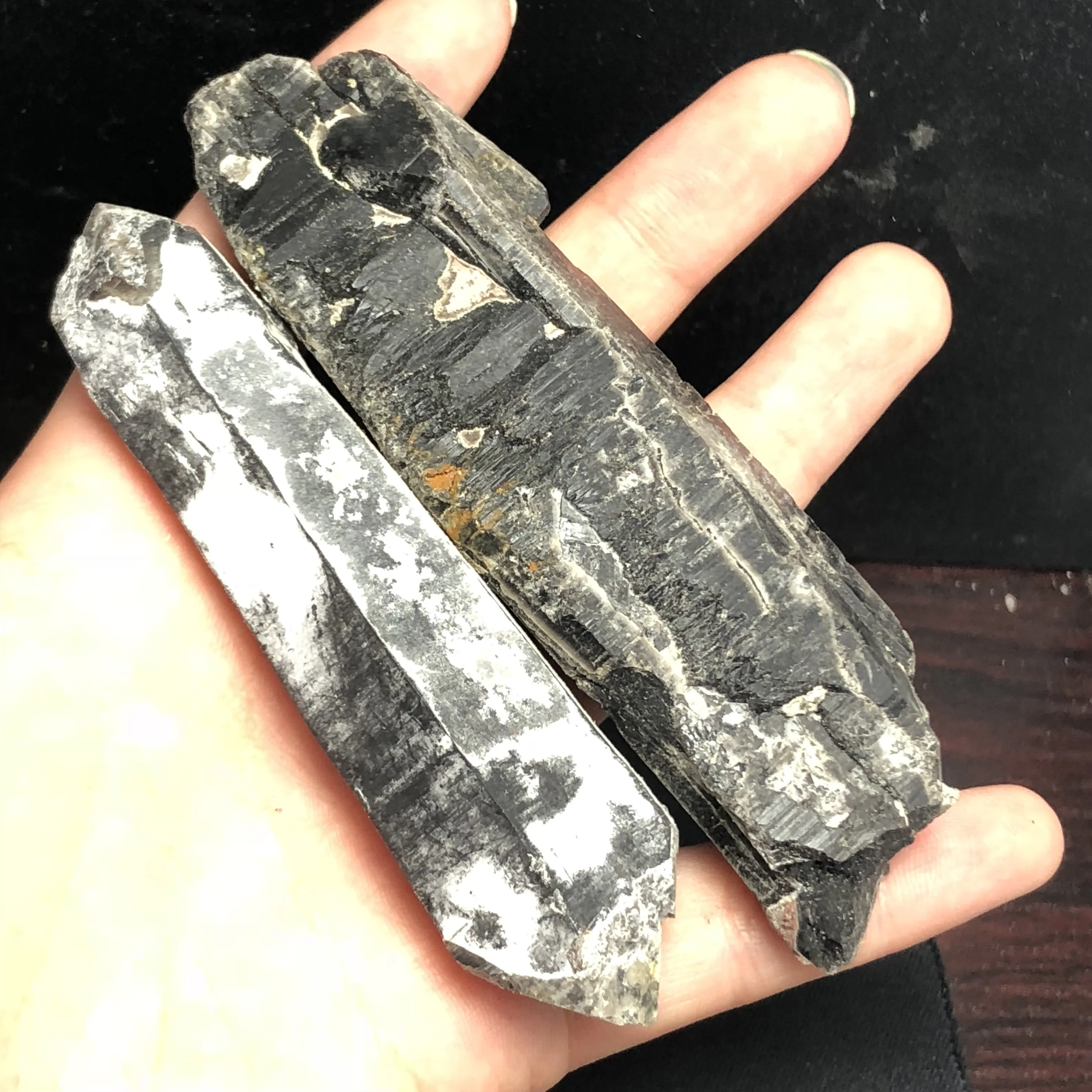 

Natural black tourmaline rough stone pillars for decoration