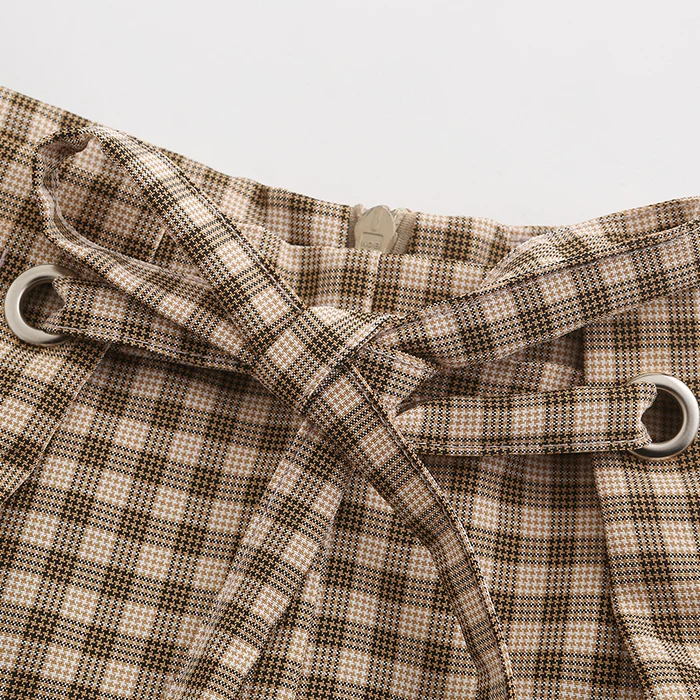 81816-(4)