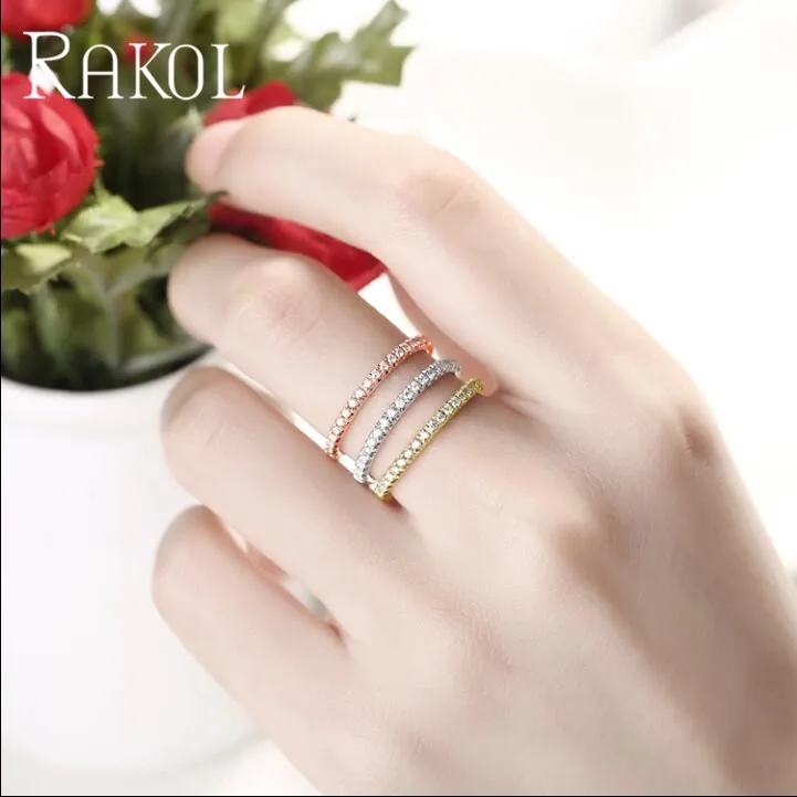 

RAKOL Fashion Personality Circle Cubic Zirconia Crystal Finger Ring for Female Bride Wedding Party Dress Jewelry RR21148