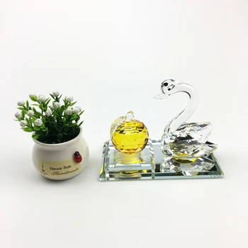 

Creative home car ornaments car decoration perfume seat swan apple perfume decorations Crystal material best gift for people