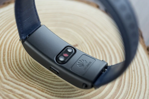 Huawei-Talkband-B5-4