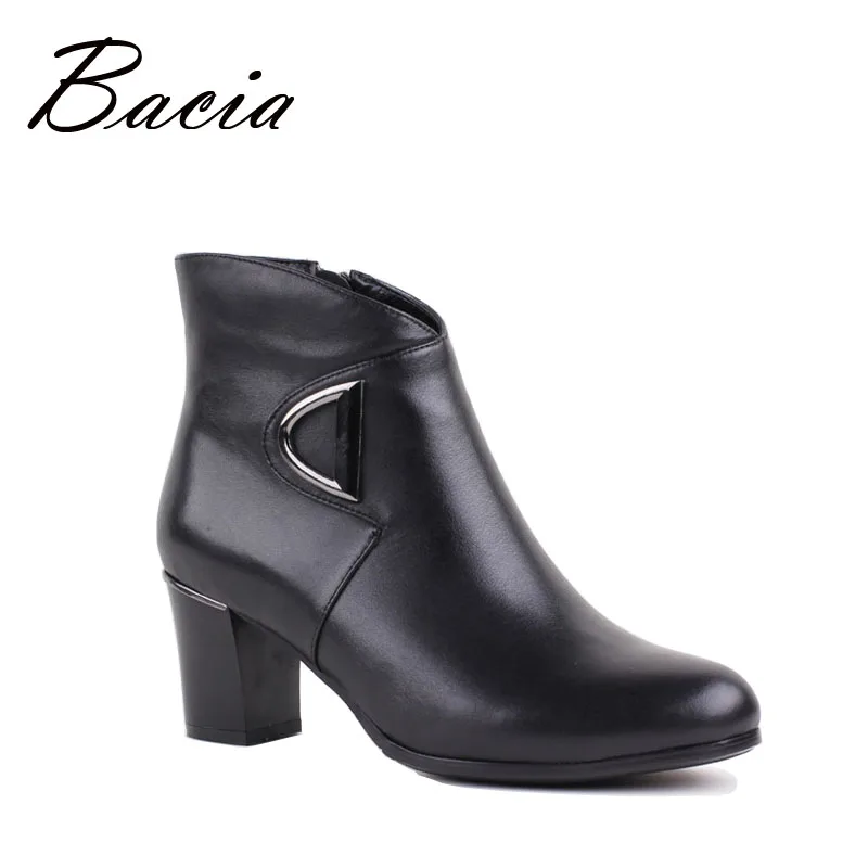 high heel round toe boots