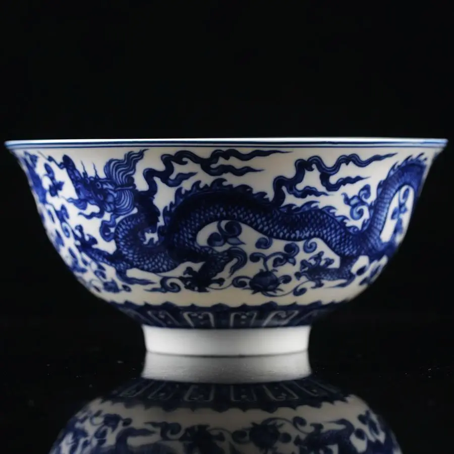 8/" Chinese BLUE AND WHITE PORCELAIN Hand PAINTED PLATE QIANLONG MARK
