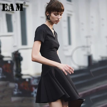 

[EAM] 2020 New Spring Summer V-Neck Short Sleeve High Waist Brief Personality Temperament Short Dress Women Fashion Tide JX670