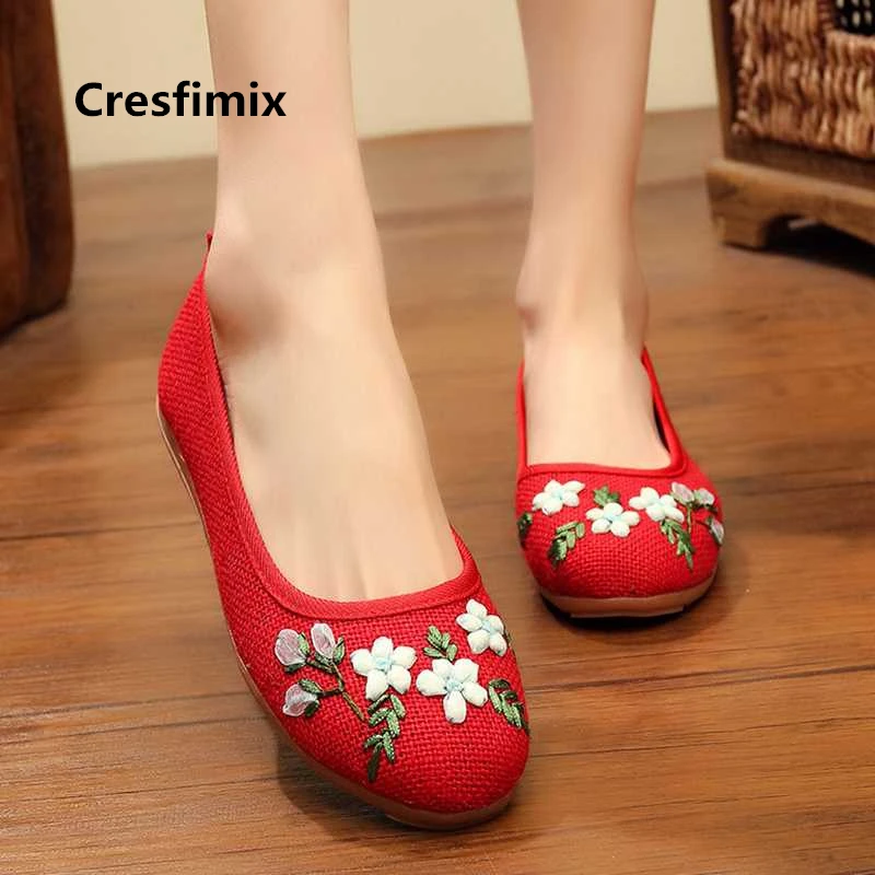 

Cresfimix zapatos de mujer women fashion chinese traditional floral embroidery flat shoes lady leisure comfortable shoes c2177