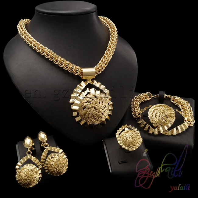 Gold mangalsutra designs 