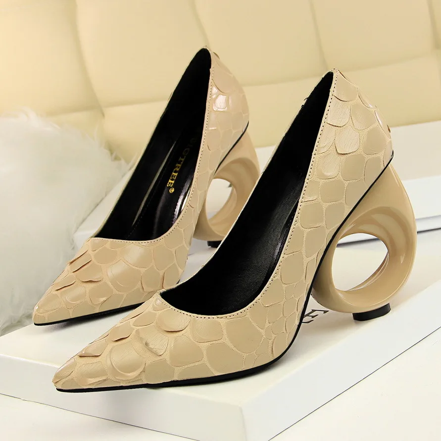 Noir rouge Discothèques gris Et Rayures Ronde Pompes Peu Chaussures Sexy Bouche Fretwork blanc Creusé Sharp Serpent Femmes kaki Hauts Profonde Talons Z0UqwaZT
