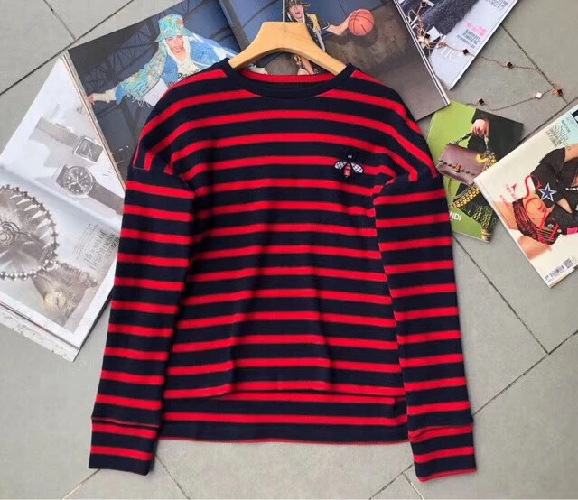 

2018 fall and winter little bee embroidery drop the shoulder red and blue striped women casual sweater