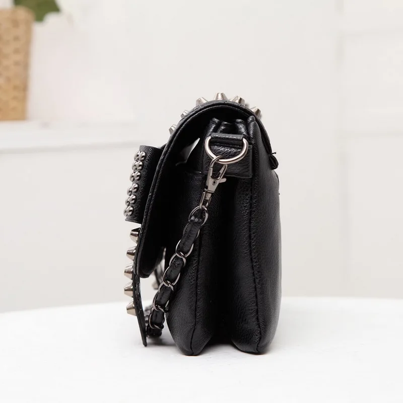  DIINOVIVO 2019 New Rivet Women Bag PU Leather Shoulder Bags Skull Bag Punk Crossbody Bags For Women - 32957414374