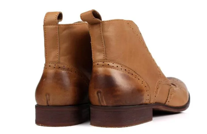 Модные ботинки на шнуровке; Ботинки Martin мужские с острым носком резные кожаные сапоги из замши деловые ботильоны на не сужающемся книзу массивном каблуке