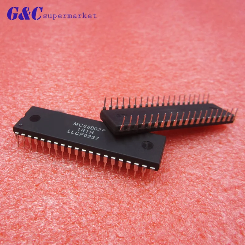 1/5PCS MC68B02P 68B02P 68B02 40PINS PERIPHERAL INTERFACE ADAPTER IC