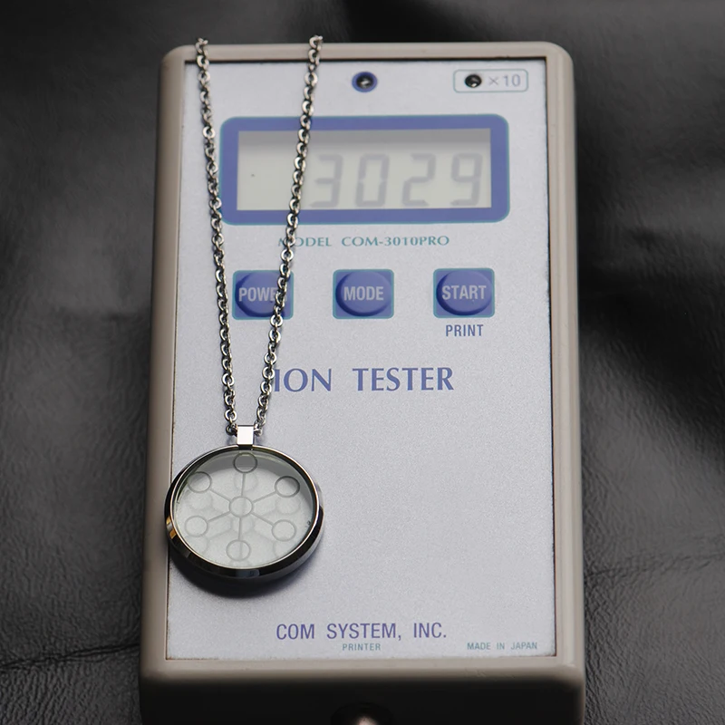 Comprar Pequeña rana 2000CC alta bio Ion Chi Colgante cuántico energía escalar con collar de acero inoxidable cadena 30027