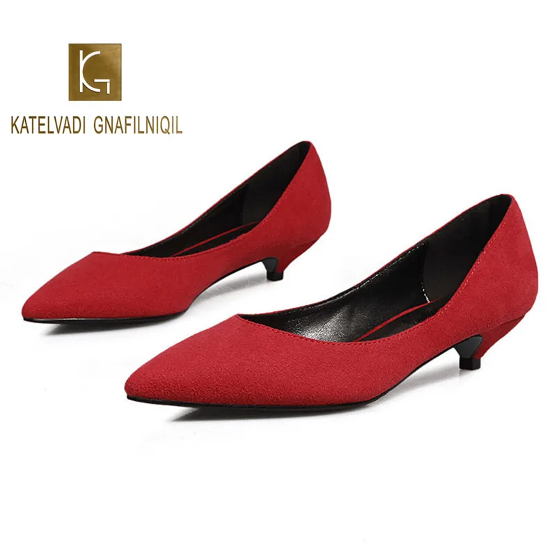 Рабочая обувь на низком каблуке 3 см модная женская офисная обувь из флока красного цвета Новинка, обувь с острым носком 5 цветов, K-223