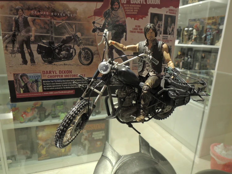 McFarlane The Walking Dead Crossbow men Harley Biker Daryl PVC Action Figure Collectible Model Toy Wholesale Toys & Hobbies