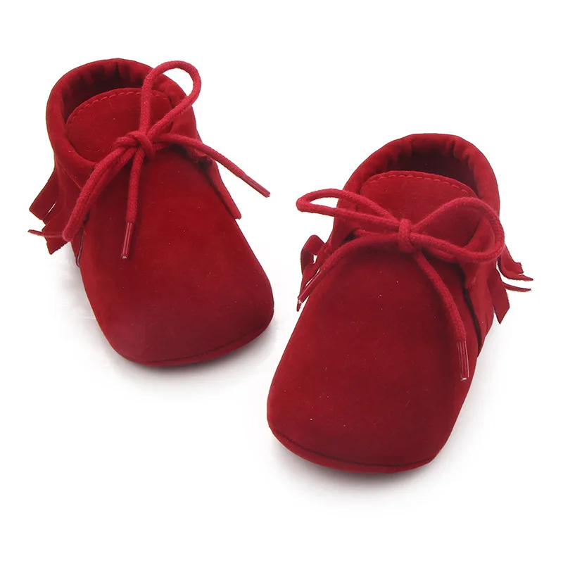 Обувь для маленьких мальчиков и девочек Мокасины для девочек, обувь с мягкой подошвой и бахромой, Осенняя детская весенняя обувь для новорожденных девочек, размеры 1-3