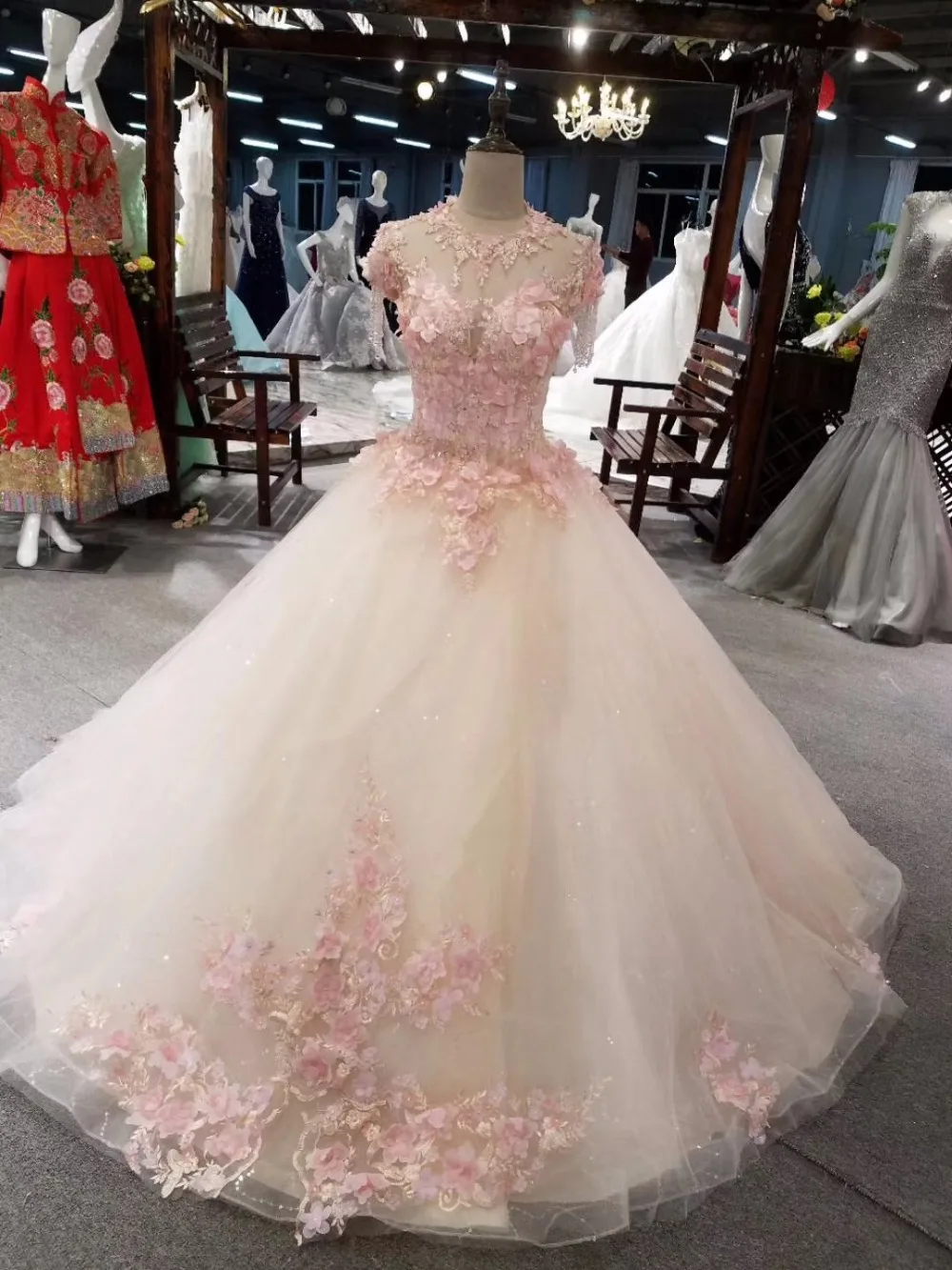CloverBridal best Продавец list alibaba розничный магазин невесты платье принцессы длиной до пола Розовые листья кристалл кисточки плечи