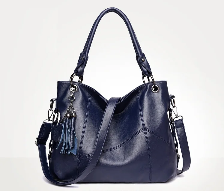 4679528177_830791076