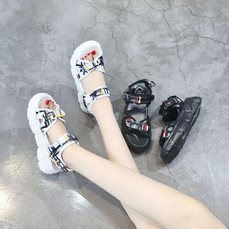 

2019 summer new fashion simple solid color sandals women comfortable wild thick sole PVC beach sandals