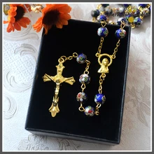 Подарочной коробке! Рождественские религиозные золотые темно-синие Бусины клуазоне католический крест кулон Девы Марии центр ожерелье с четками
