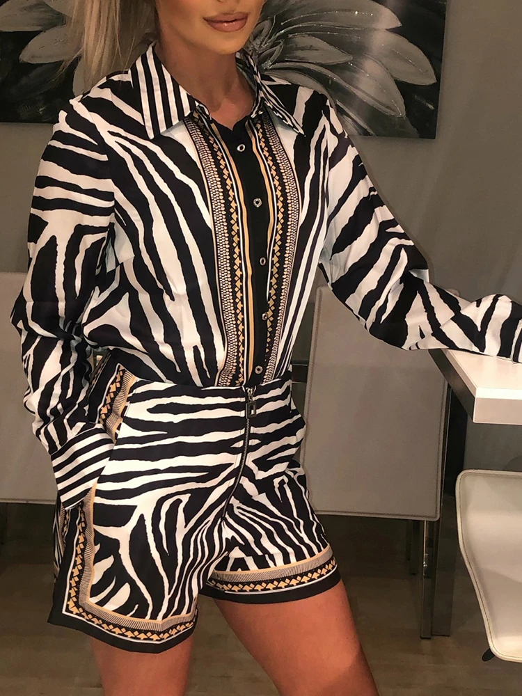 

2019 Women Summer Elegant Stylish Regular Casual Party Suit Set Zebra Print Buttoned Shirt & Zipper Short Sets