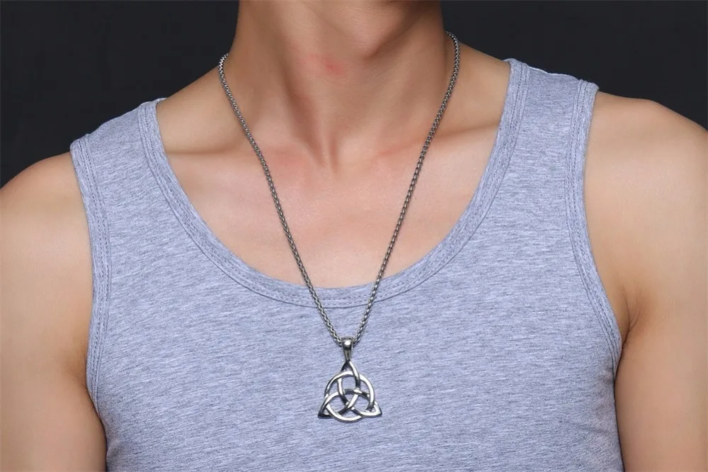 Mens Necklaces Irish Celtic Trinitys Knot Pendant Necklace in Silver Tone Stainless Steel Northern Europe Vintage Jewelry Colar Kolye Collane 19