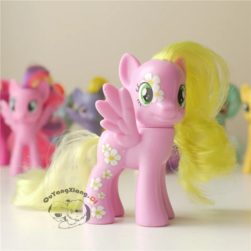 

P8-108 Action Figures 8cm Little Cute Horse Model Doll Yellow hair Pegasus Anime Toys for Children