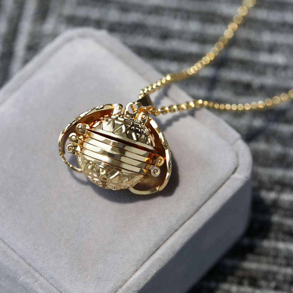 

Fashion Magic Photo Flash Box Necklace Angel Wings Album Box Necklace Pendant Memory Floating Locket for Lover Birthday Gifts