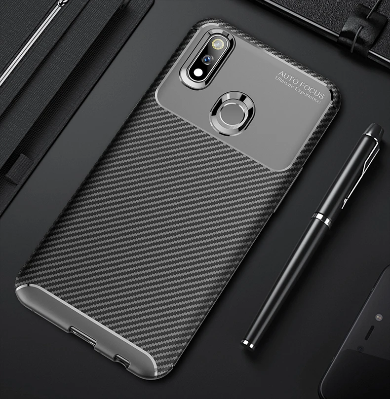Чехол для OPPO Realme 3 роскошный ударопрочный углеродный высококачественный мягкий
