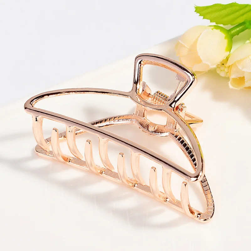 

Women Hair Claw Solid Color Hair Crab Retro Moon Shape Pearl Hair Clips Make UP Hair Accessories Large Size Hairpin