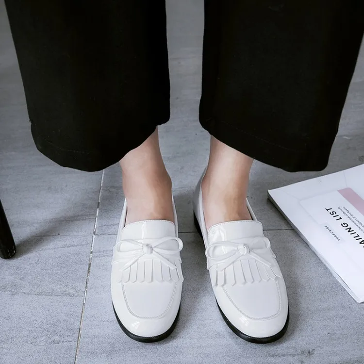 Tassel Bowknot Design Loafers Women Retro Round Toe Shoes Patent Leather Slip-on Women Oxford Causal Ladies Flats Working Shoes (7)