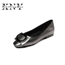 XIUNINGYAN/Для женщин обувь из натуральной кожи обувь на плоской подошве Модные ручной сделать мягкие кожаные женские туфли в ретро-стиле женщина Туфли без каблуков Черная; большого размера