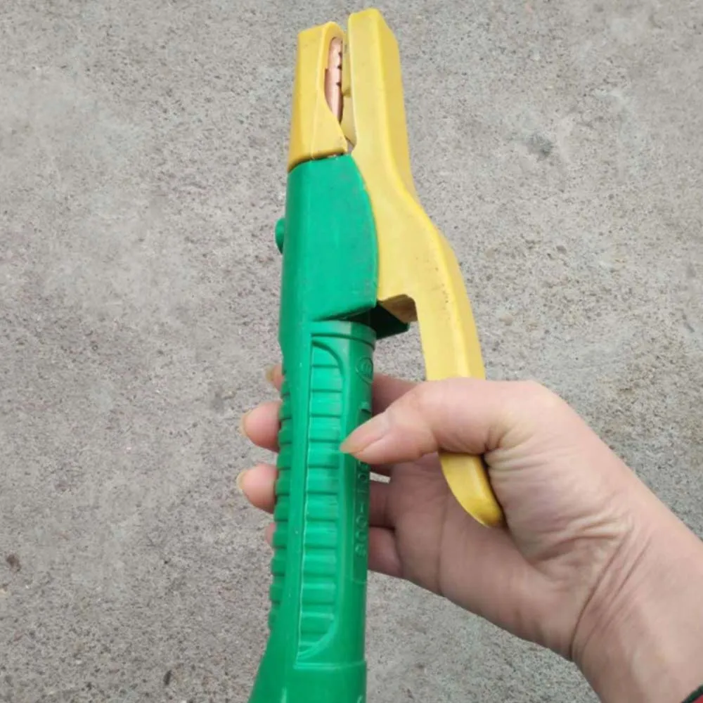 B (4)