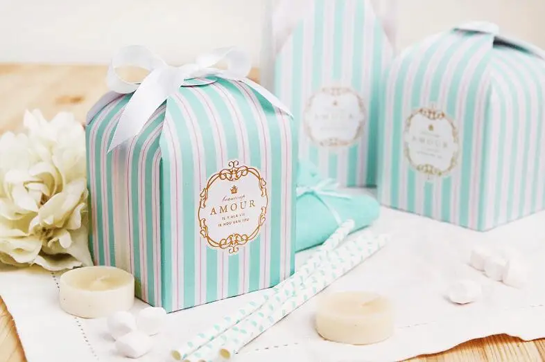 European Stripe Candy Box Wedding Favors Supplies Baby Shown Birthday Party Event Gift Pastry Packing Boxes Bag 8x8x8cm
