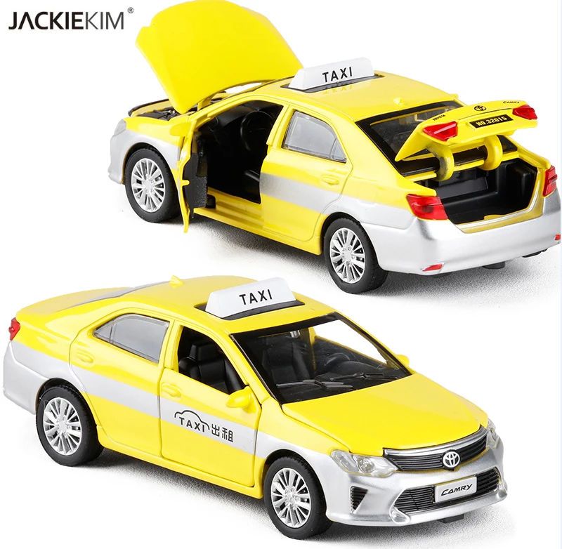 

New 1:32 Scale TOYOTA CAMRY Taxi Metal Alloy Diecast Car Model With Pull Back Sound Light Car Model For Kids Toys