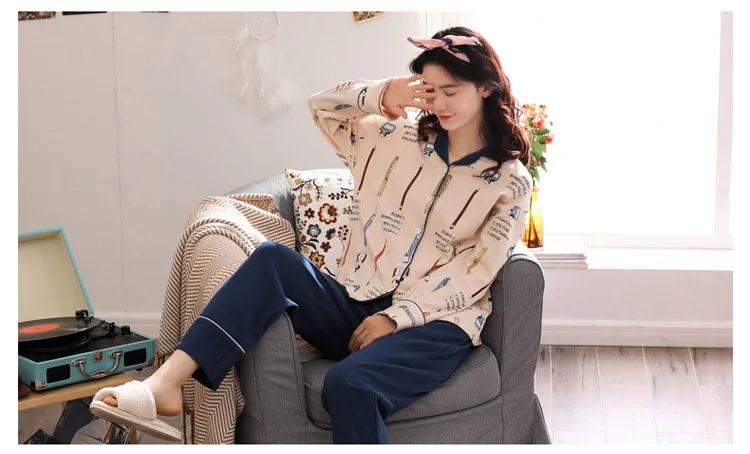 20190101_220436_030