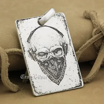 925 Sterling Silver High Detail Deep Engraved Skull Dog Tag Mens Biker Rocker Punk Pendant 9X001 Necklace 26"
925 Sterling Silver High Detail Deep Engraved Skull Dog Tag Mens Biker Rocker Punk Pendant 9X001 Necklace 26"
