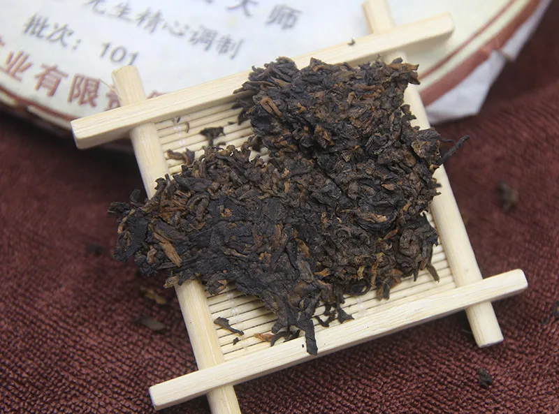 Haiwan чай 2010 Yr Shu Pu-erh Чай Торт "Jin Hao Gong Bing" партия 101 Pu-erh Cha 357 г