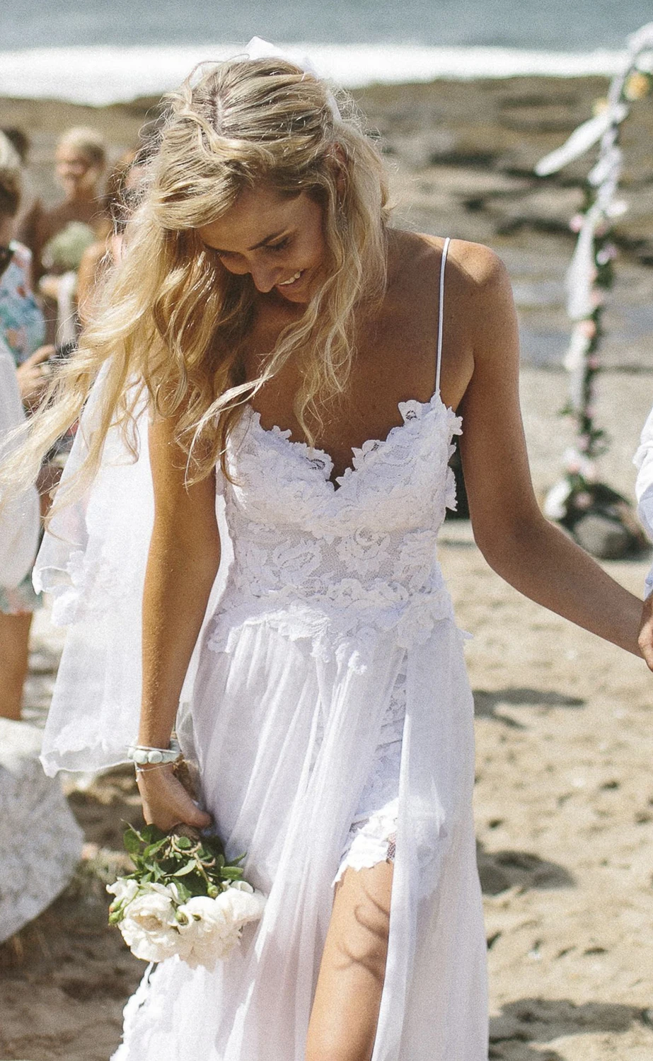 

2015 Galia Lahav White Beach Wedding Dress Lace Applique Split A Line Spaghetti Straps Chiffon Short Bride Dresses