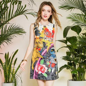 

Fashion Runway Luxury Button Women Vintage Dress Mini Emboss Beading Sequins Cartoon Diamonds Female Lace Peter Pan Collar Dress