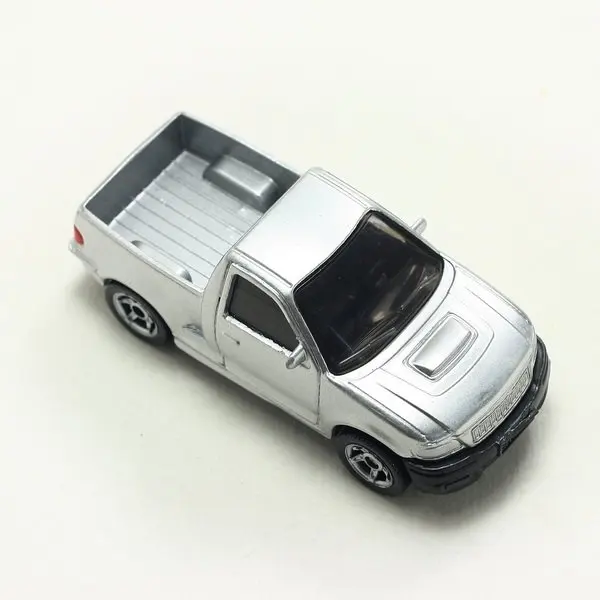 BRAND NEW SILVER Ford Ranger 0867 Die Cast Car Model 164 motor lorry